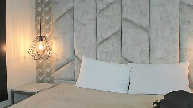 AshleyHill2's cam snapshot