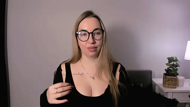 AriaDesire's cam snapshot