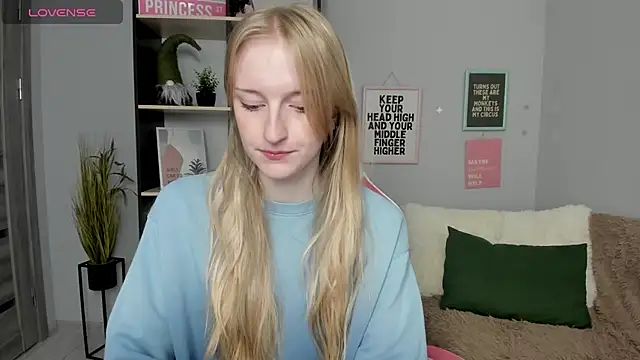 Cinnabonnn_'s cam snapshot