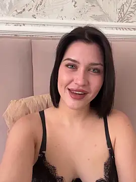 KikiWatson live sex cam