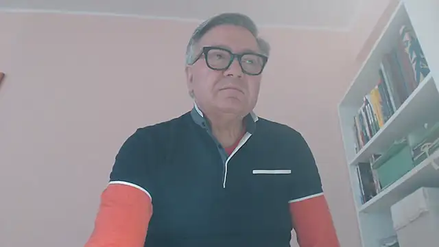 YOU6me's cam snapshot