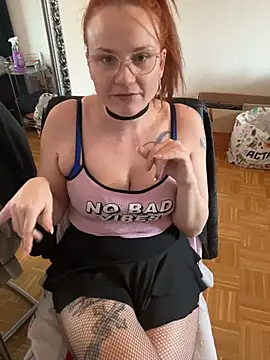 Fiebie_licios's cam snapshot