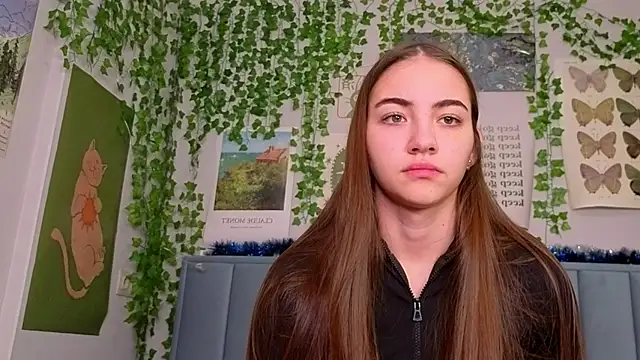 Fit_Brunette_'s cam snapshot