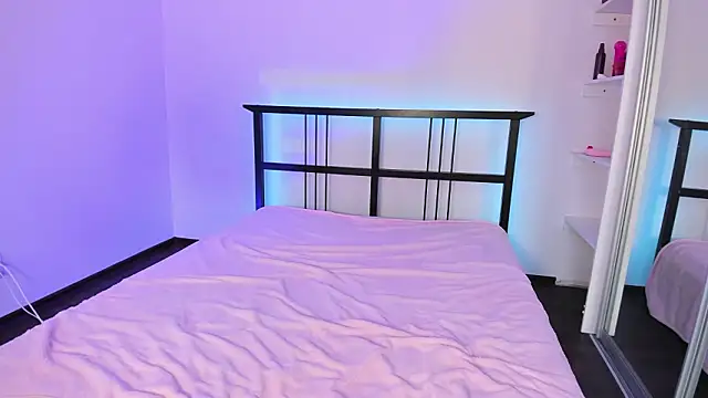 Flora_Amber's cam snapshot