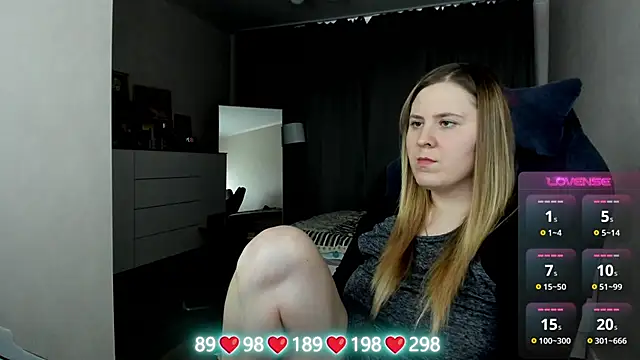 Olivia_Munk's cam snapshot