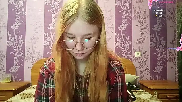 Lutangogansit's cam snapshot