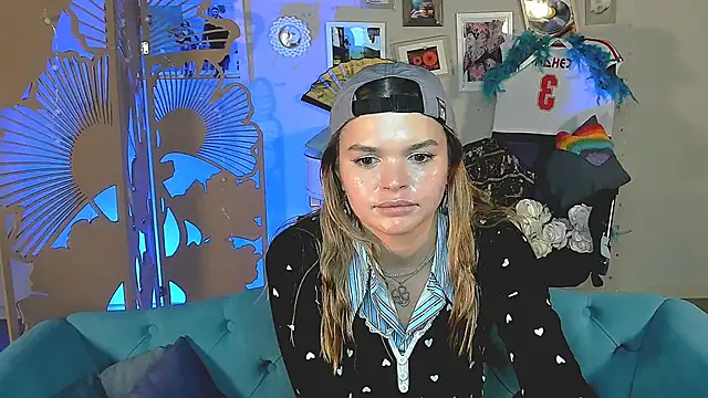 SaraGolben's cam snapshot