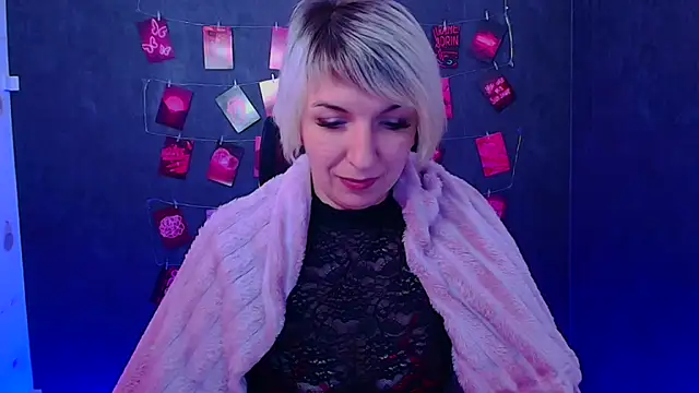 Lana_Foxyy's cam snapshot