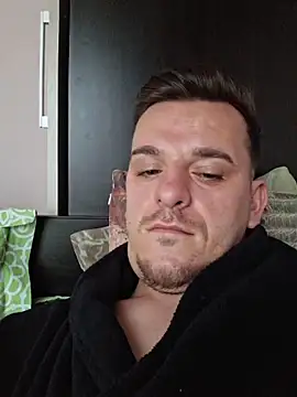 Huge_cock22cm live sex cam