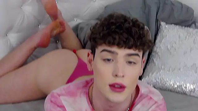 RobbyCharming's cam snapshot