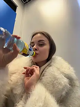 KristiRich live sex cam