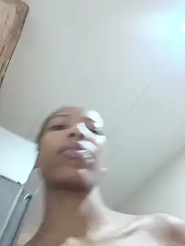 MsParisSmith's cam snapshot