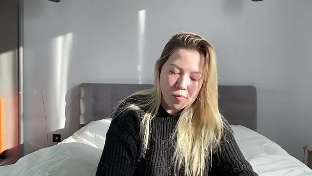 Embersweetbunny live sex cam