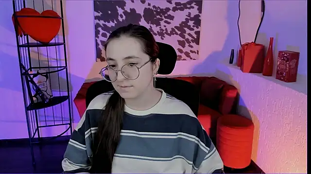 VirtuallVoyant live sex cam