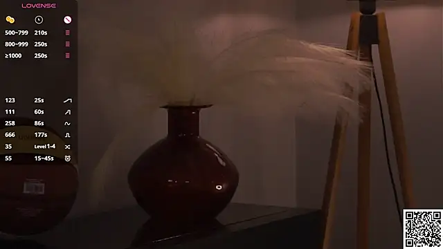 MercBoone live sex cam