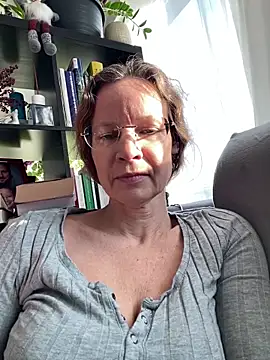 AnnikaRose live sex cam