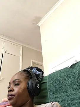 LuciousLips96's cam snapshot