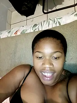 Zura_Sonsu live sex cam