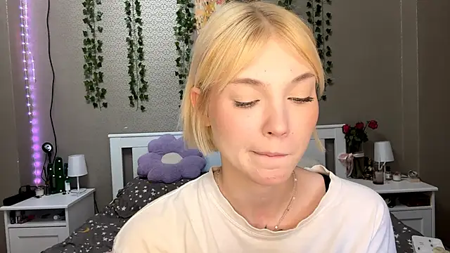 LlsabethHaze's cam snapshot