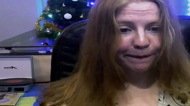 Space_Girls_699's cam snapshot