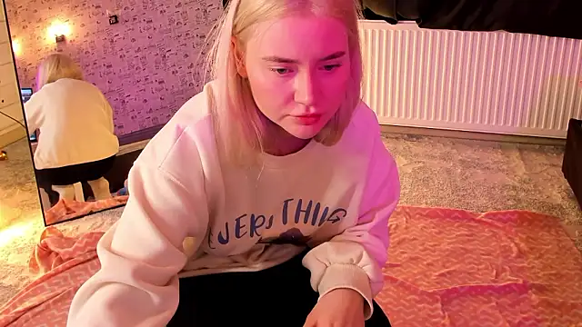 Lillie_Berry's cam snapshot