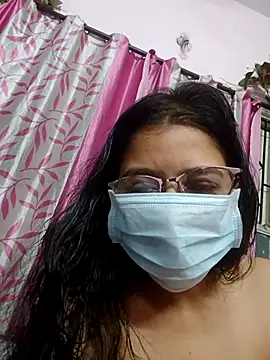 thanusi_2's cam snapshot