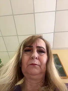 Irina2909@xh live sex cam