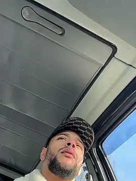 Lionayowe live sex cam