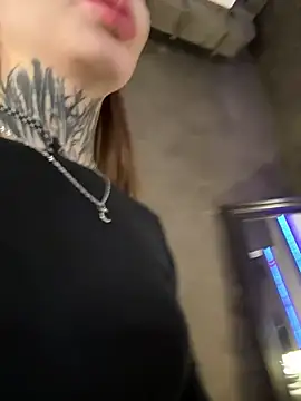 AriWild's cam snapshot