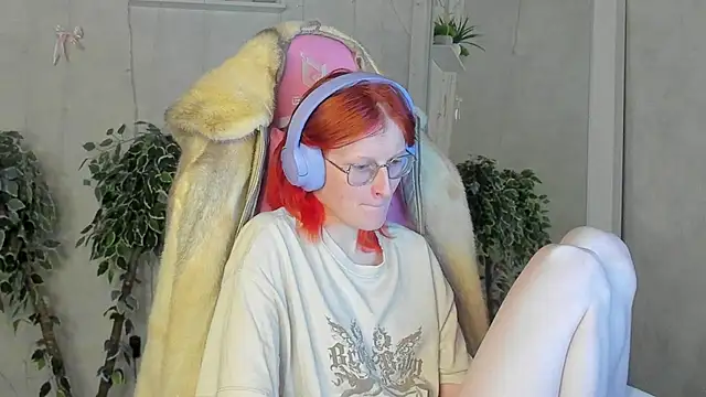 ElizabethHarpper's cam snapshot