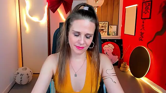 EmiliaBedy's cam snapshot