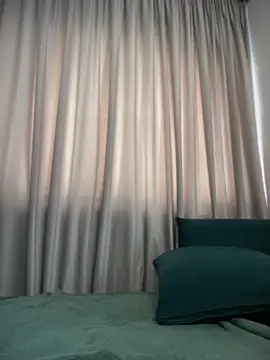 HotXMom_'s cam snapshot