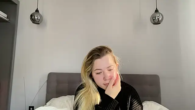 Embersweetbunny's cam snapshot