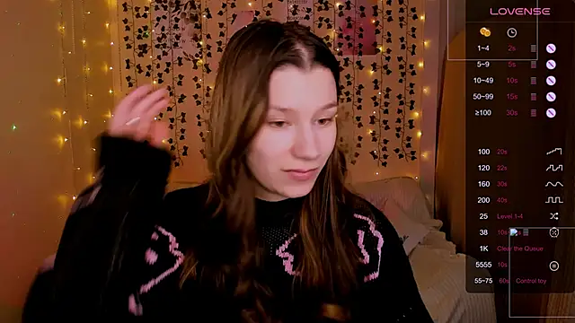 LinaBlossom_'s cam snapshot