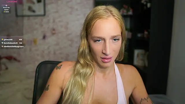 Nicolette__Shea_'s cam snapshot