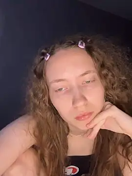 Holy_Poly's cam snapshot