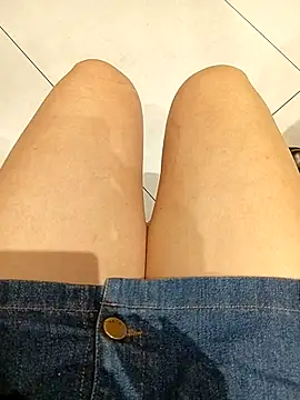 Baby-Linh's cam snapshot