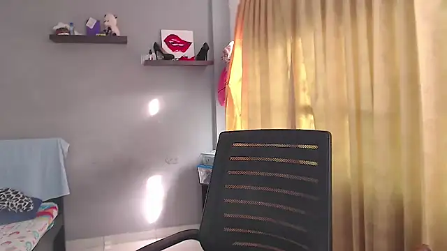 SusanLeroy's cam snapshot