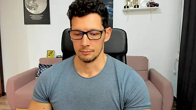 BrutusK08 live sex cam