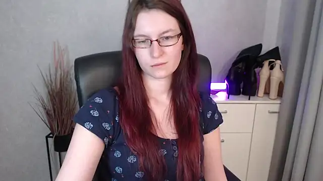 emmaxDelight's cam snapshot