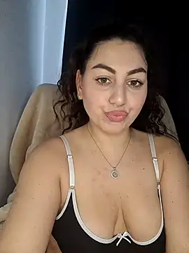 AbellaDesire live sex cam