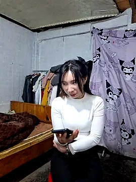 Adela-222's cam snapshot