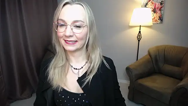 Ava_Elior's cam snapshot