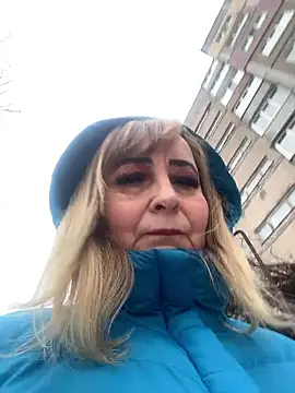 Irina2909@xh live sex cam