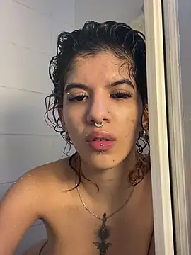 eva_caos's cam snapshot