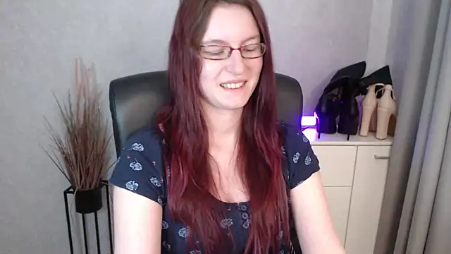 emmaxDelight's cam snapshot