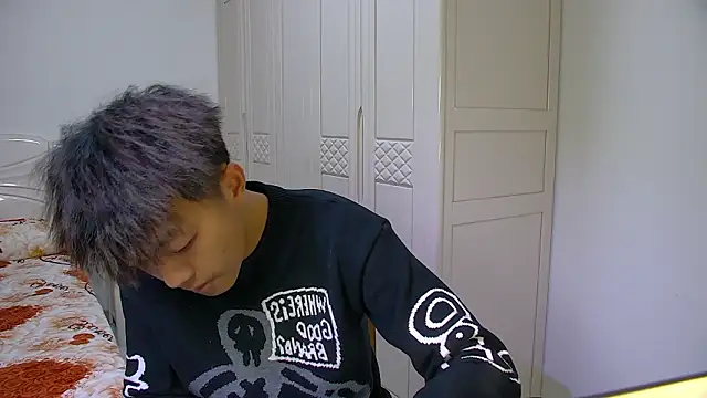 Chocolates-001 live sex cam