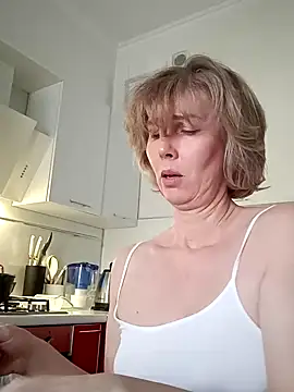 stellahere8's cam snapshot