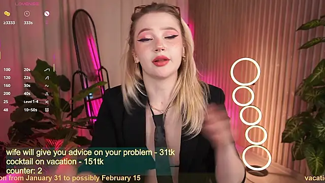 LauraWifeness's cam snapshot