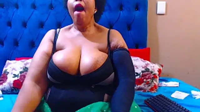 ebonycandy10's cam snapshot